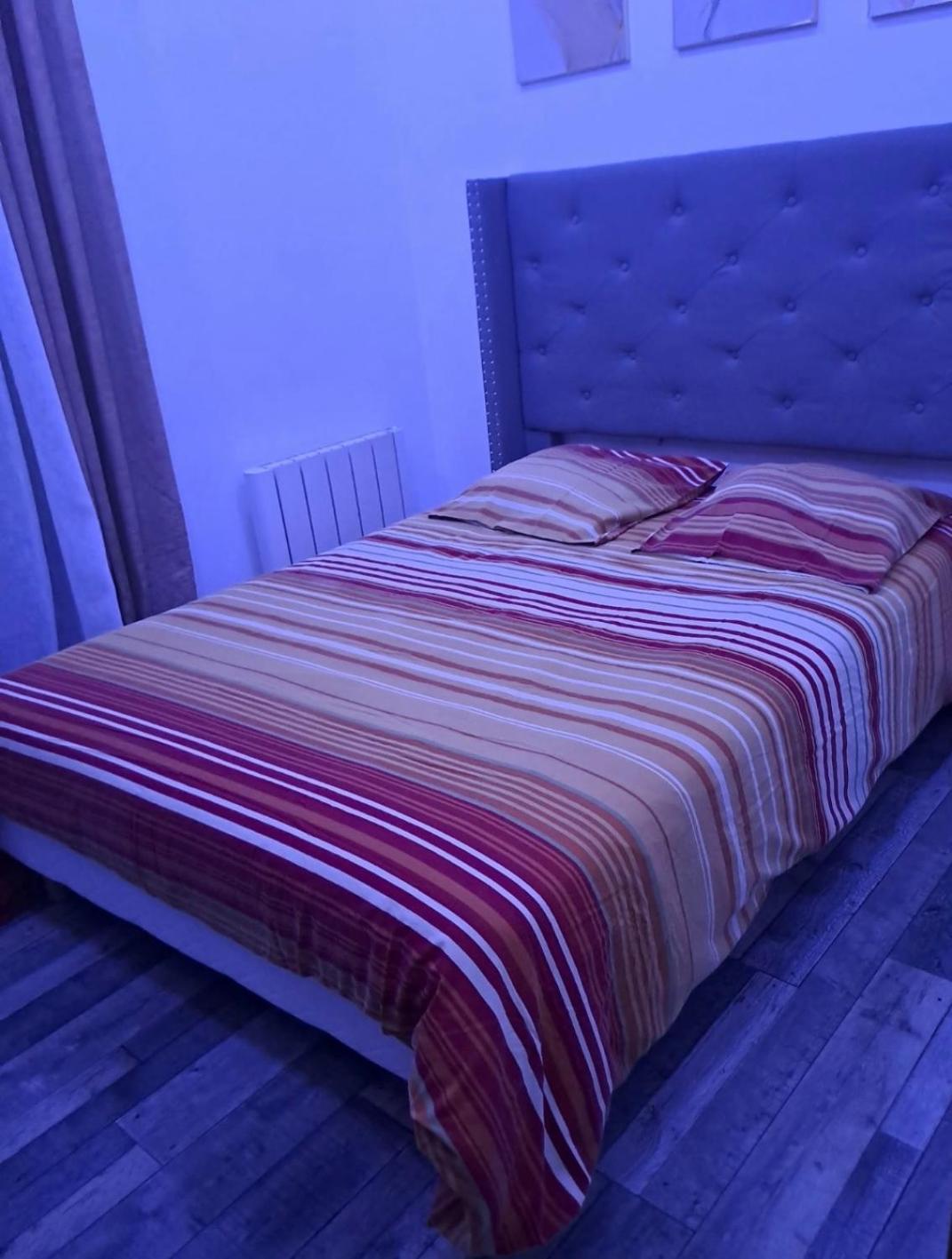 Maison Centre Courtenay Куртене Экстерьер фото